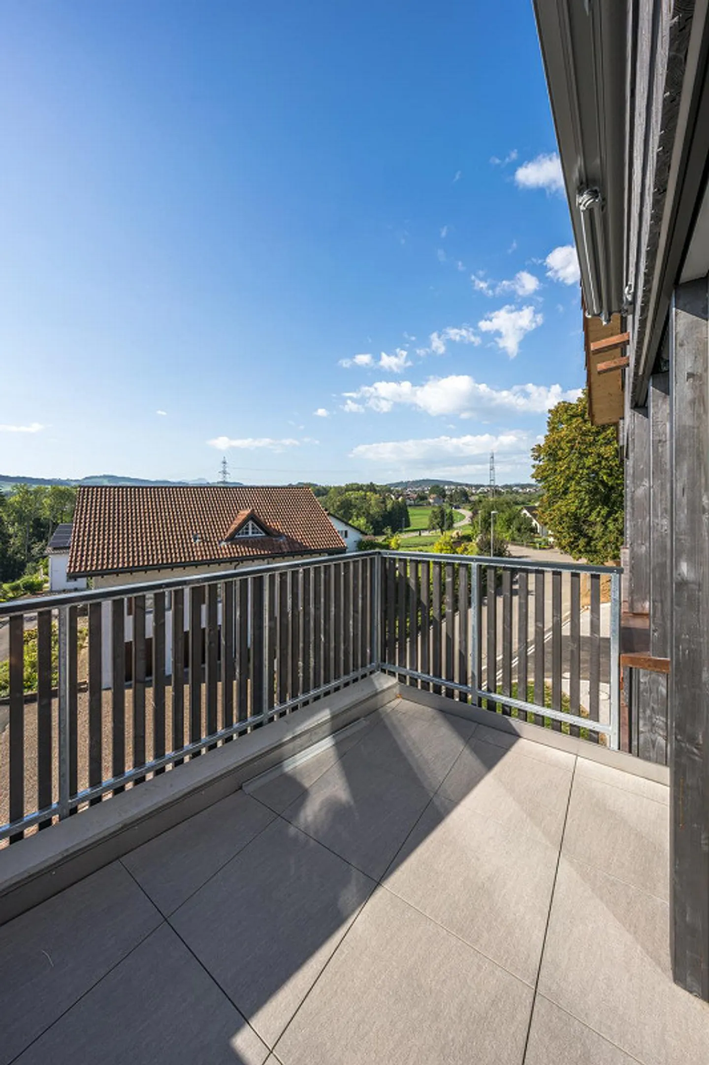 Appartement 2,5 pièces - beaucoup d'espace, vue et tranquillité / 2.1 - Photo 12 sur 12