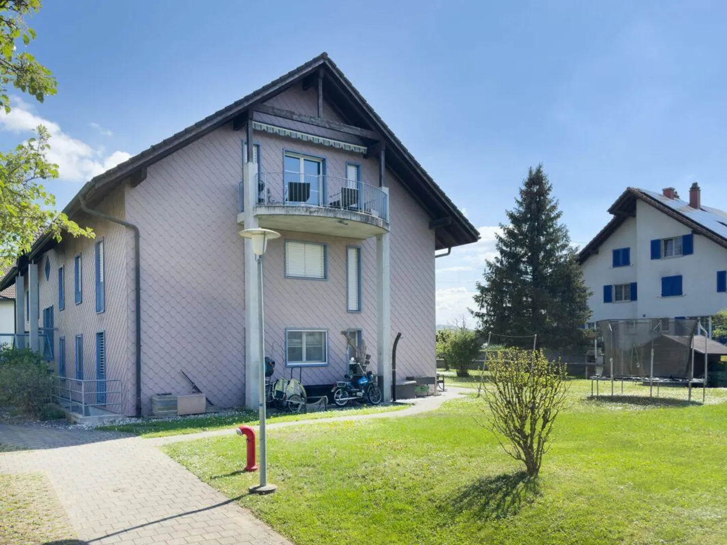 Sunny 3.5-room attic apartment with a lot of charm near the town of Aar... - Photo 2 of 15