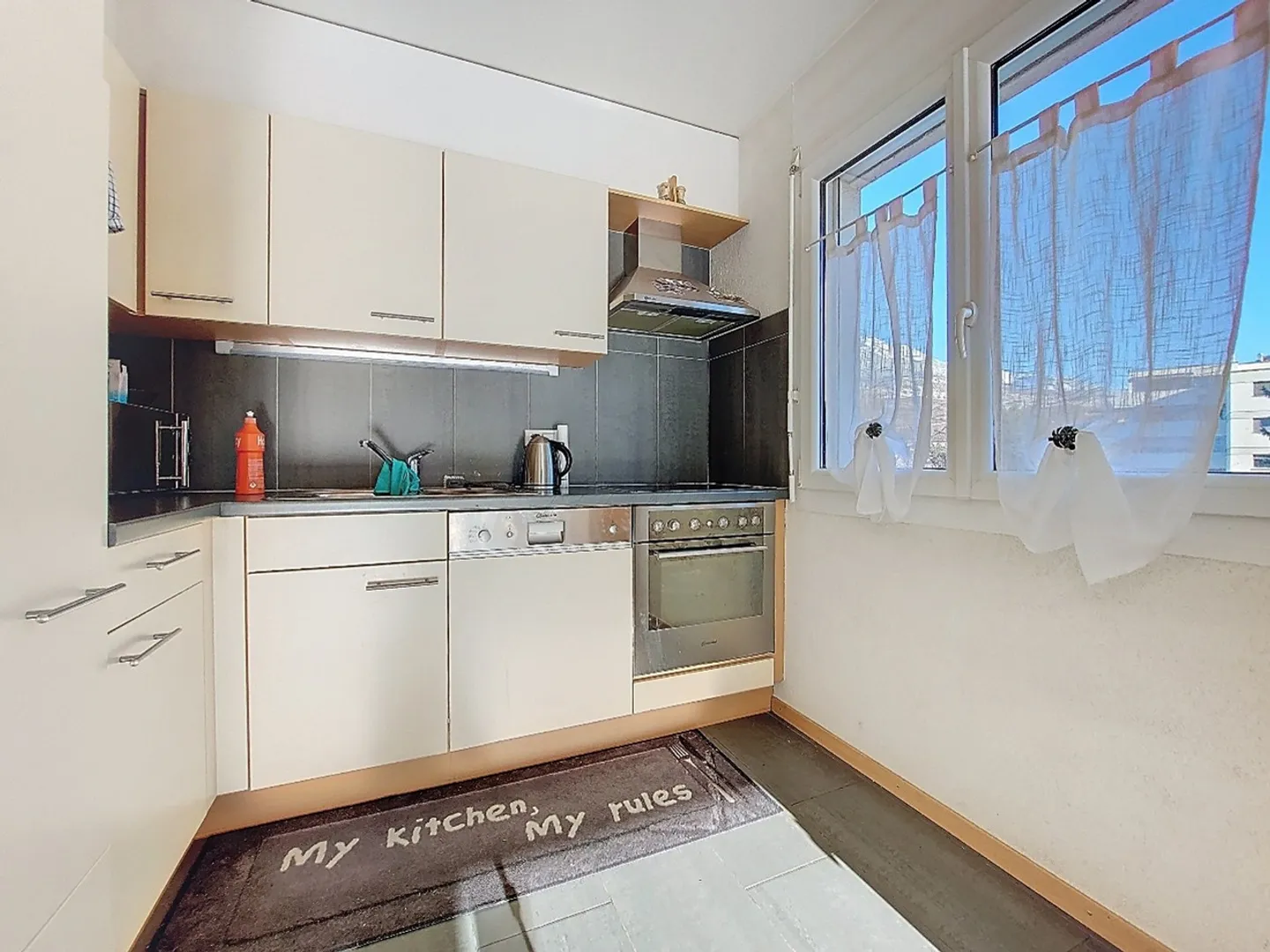 Sion/Pont-de-la-Morge, bellissimo appartamento di 4,5 locali di 104 m2, balcone e 2 posti auto - Foto 6 di 23