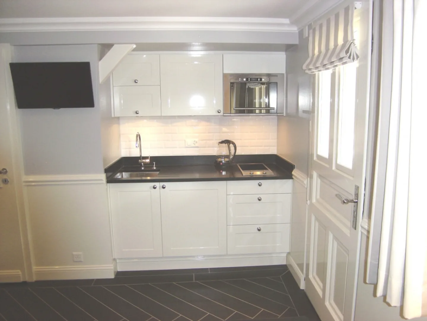 Charming 1.5 room furnished apartment in the heart of Collex-Bossy - Photo 5 of 11