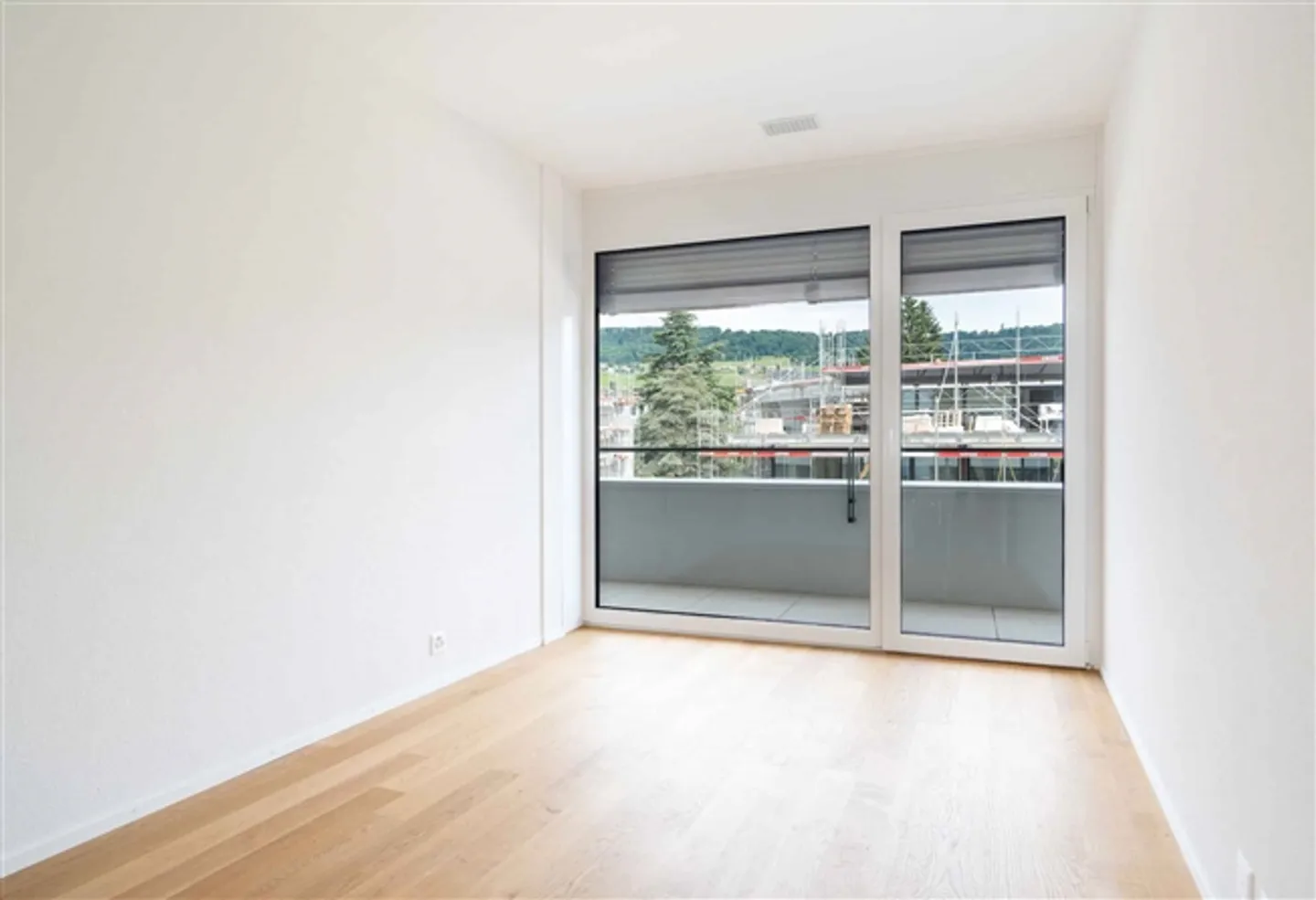 «Luxuriöse 4.5 Zimmerwohnung mit 76m2 überdachtem Balkon und Seeblick» - Foto 6 von 13