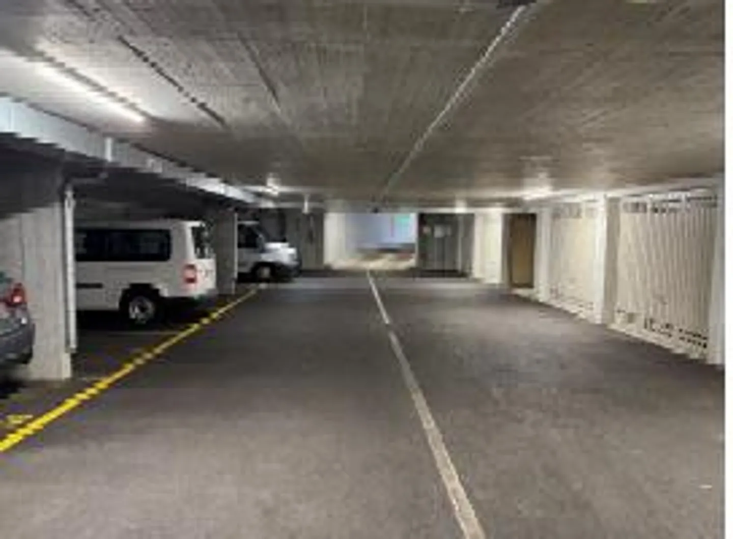 Place de parking souterrain à louer - Photo 1 sur 1