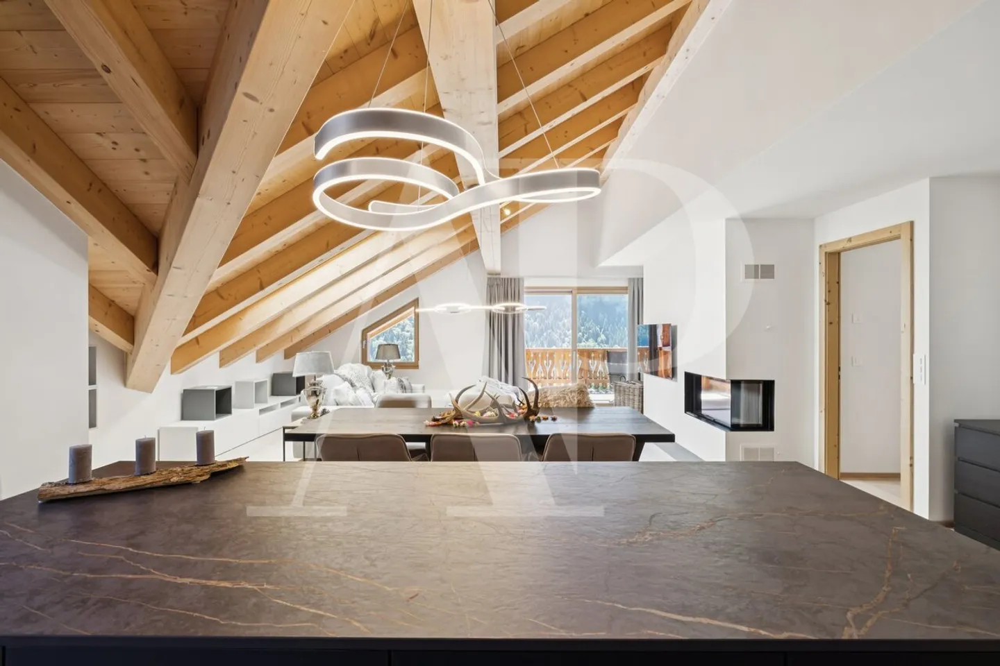 Elegant 4.5-Room Apartment - Photo 8 of 13