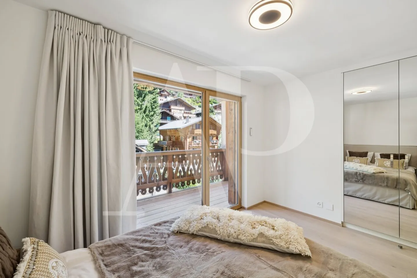 Elegant 4.5-Room Apartment - Photo 12 of 13