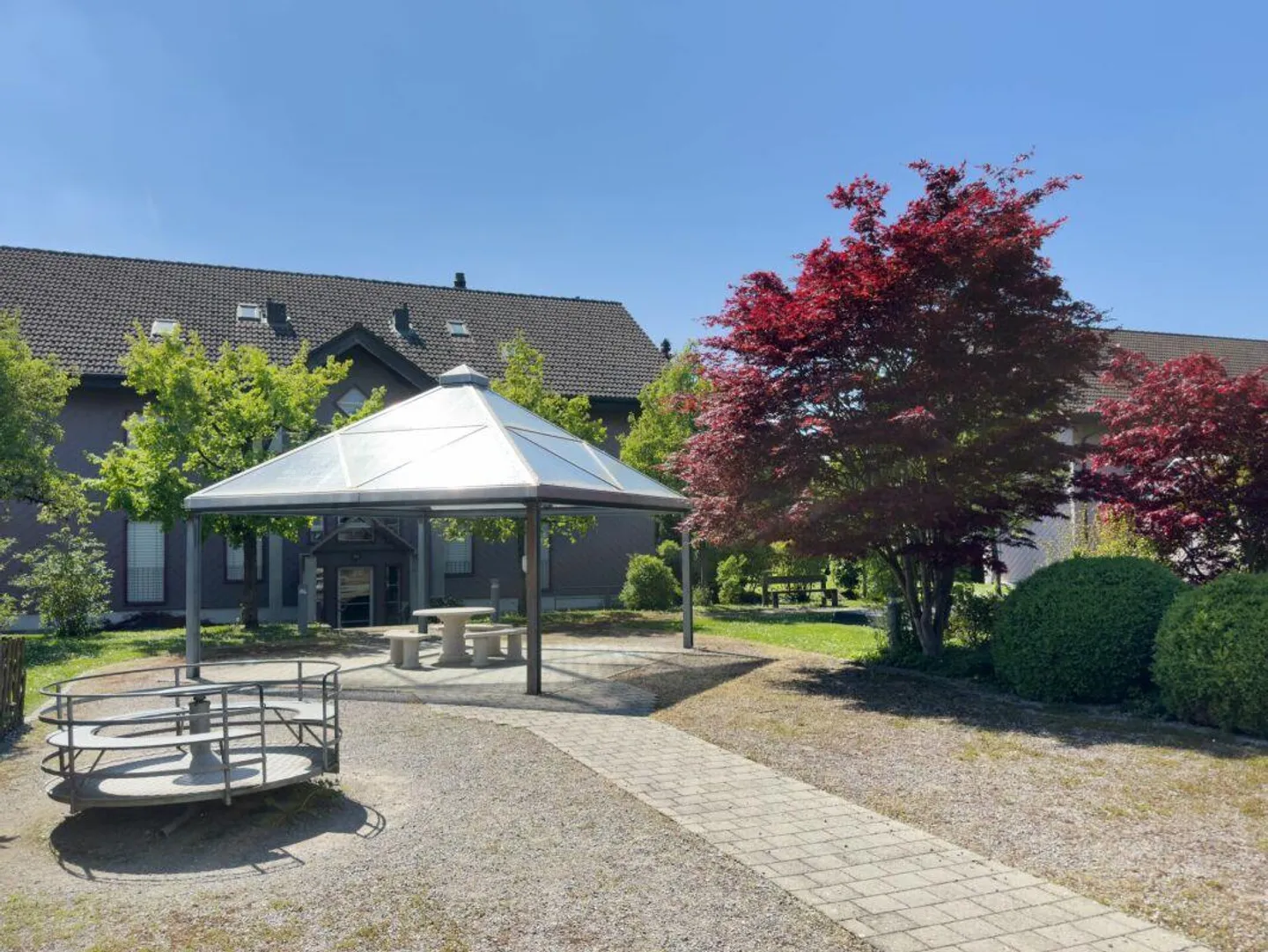 Sunny 3.5-room attic apartment with a lot of charm near the town of Aar... - Photo 14 of 15