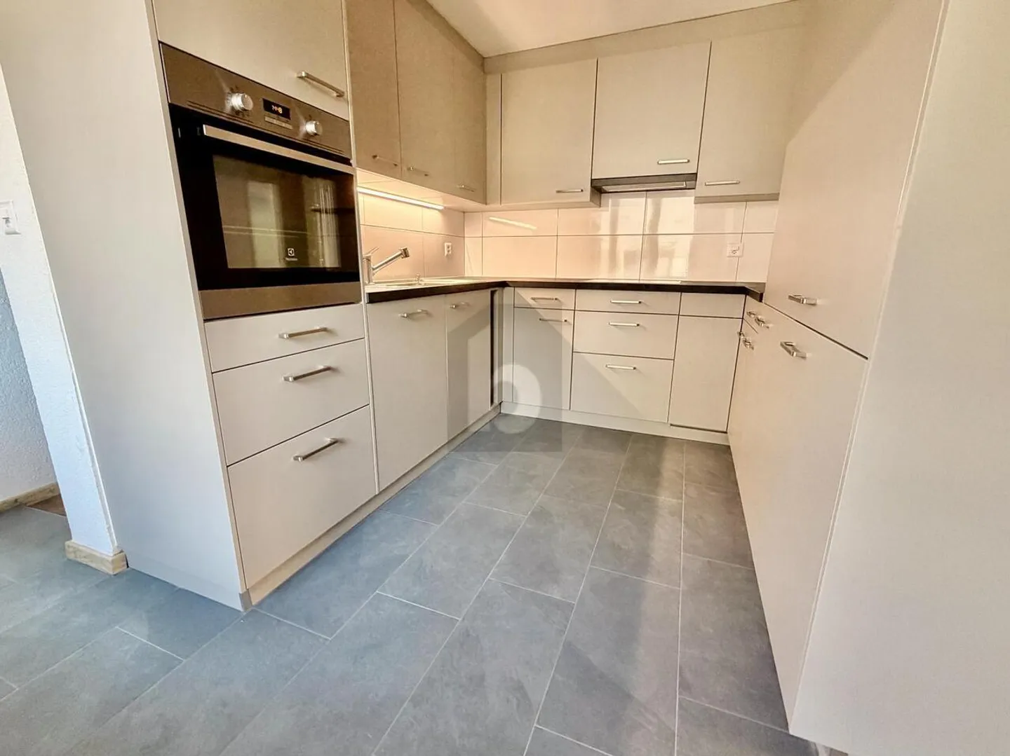 Geräumige renovierte Wohnung - Foto 3 von 6