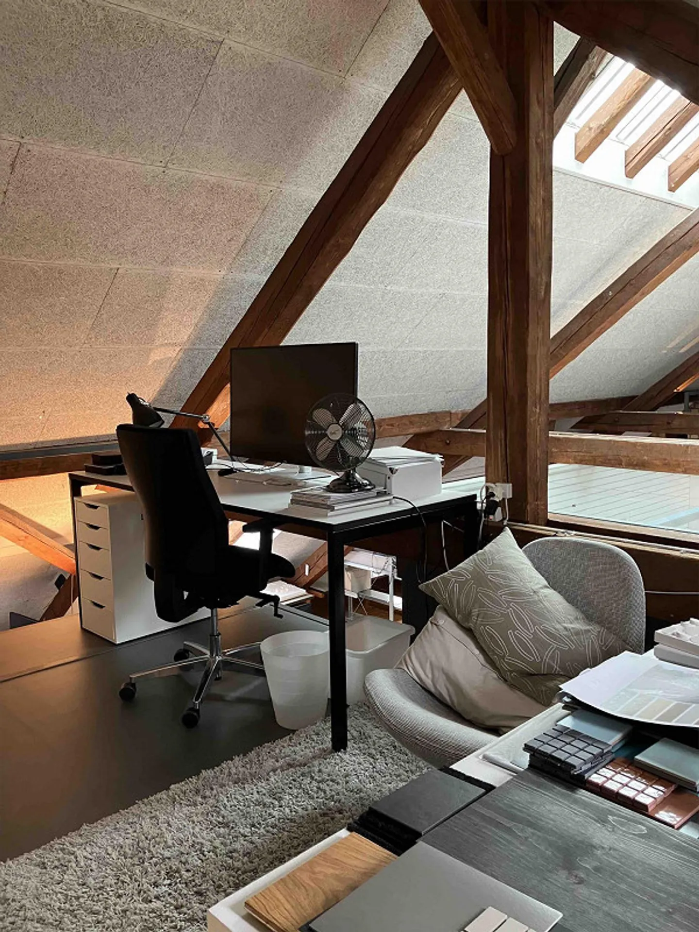 Espace commercial attrayant dans l'atelier de fer - Photo 7 sur 16