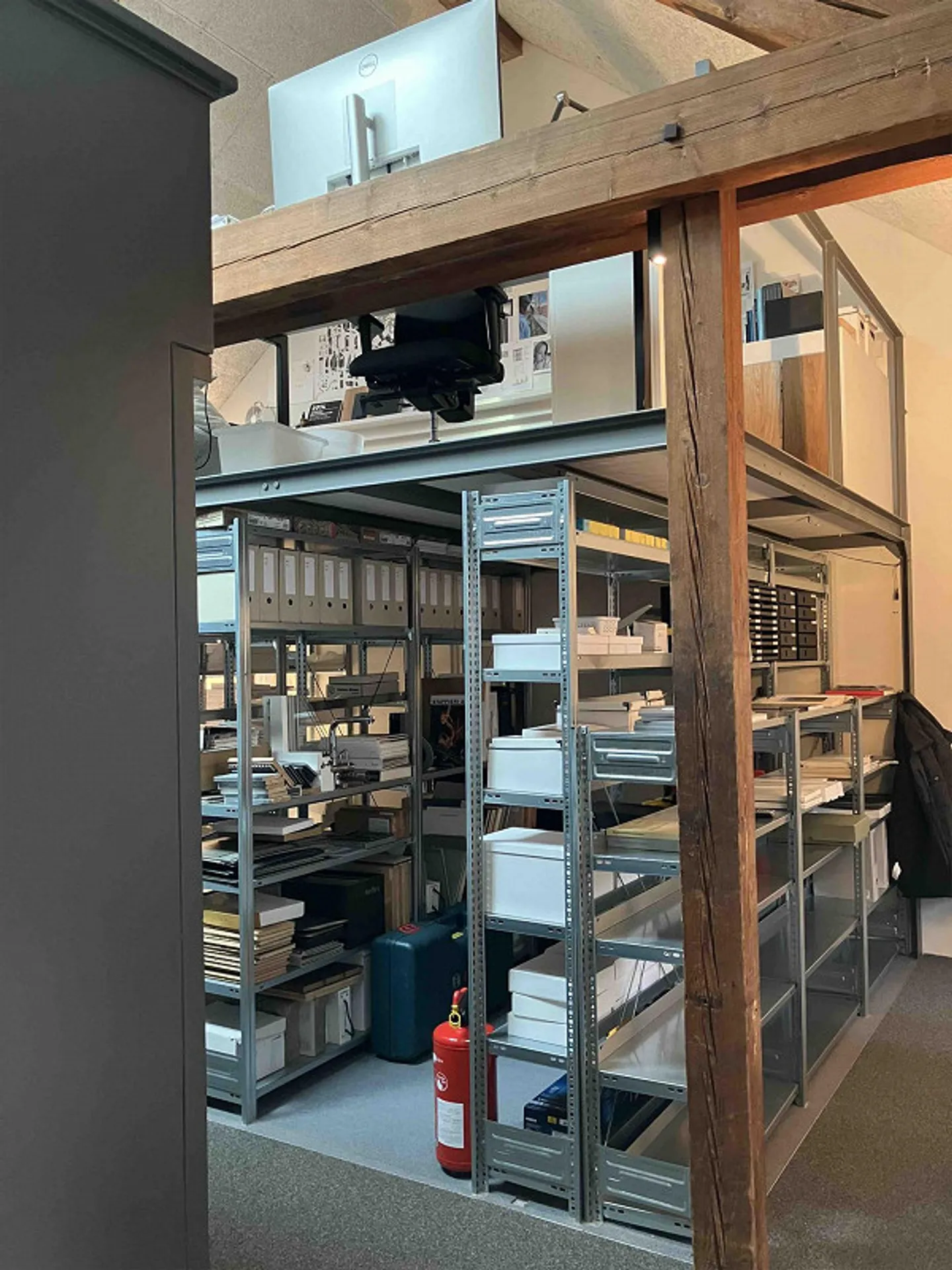 Espace commercial attrayant dans l'atelier de fer - Photo 14 sur 16