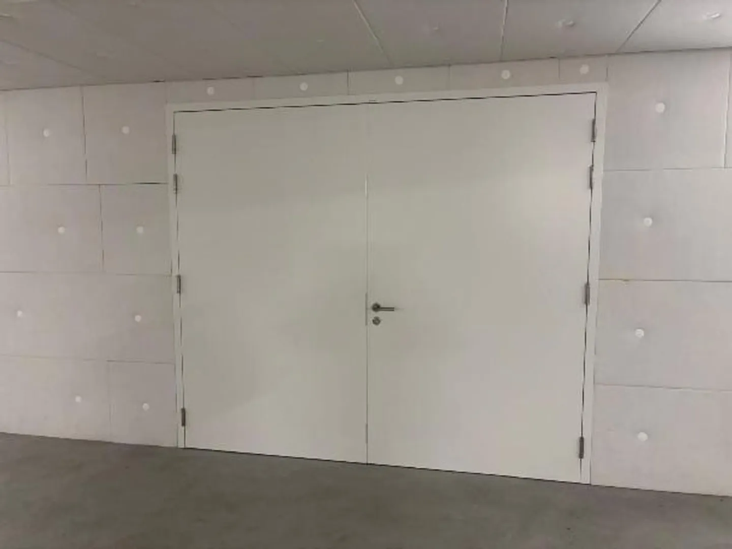 52 m² Salle de stockage/de loisirs, neuve et centrale, à louer à Seengen - Photo 2 sur 13
