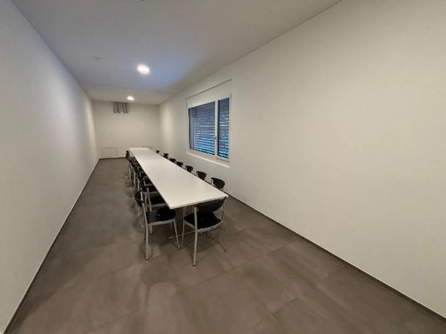 52 m² Salle de stockage/de loisirs, neuve et centrale, à louer à Seengen - Photo 12 sur 13