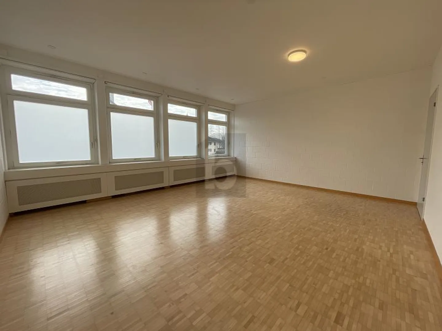 Office space for rent - Photo 4 of 5