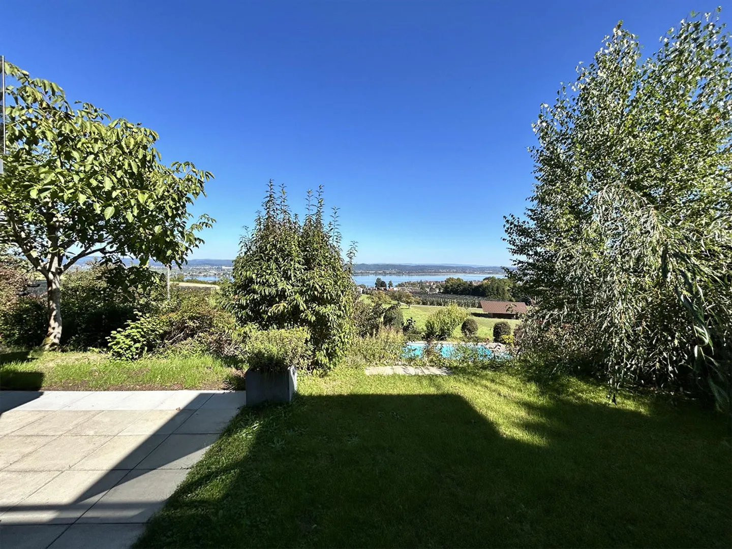 1.5-Room Apartment with Dream View of the Lake in Fruthwilen - Photo 2 of 11