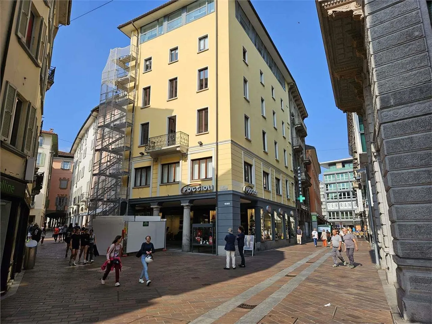 Lugano city center, office on the top floor 7.5 rooms - Photo 1 of 13