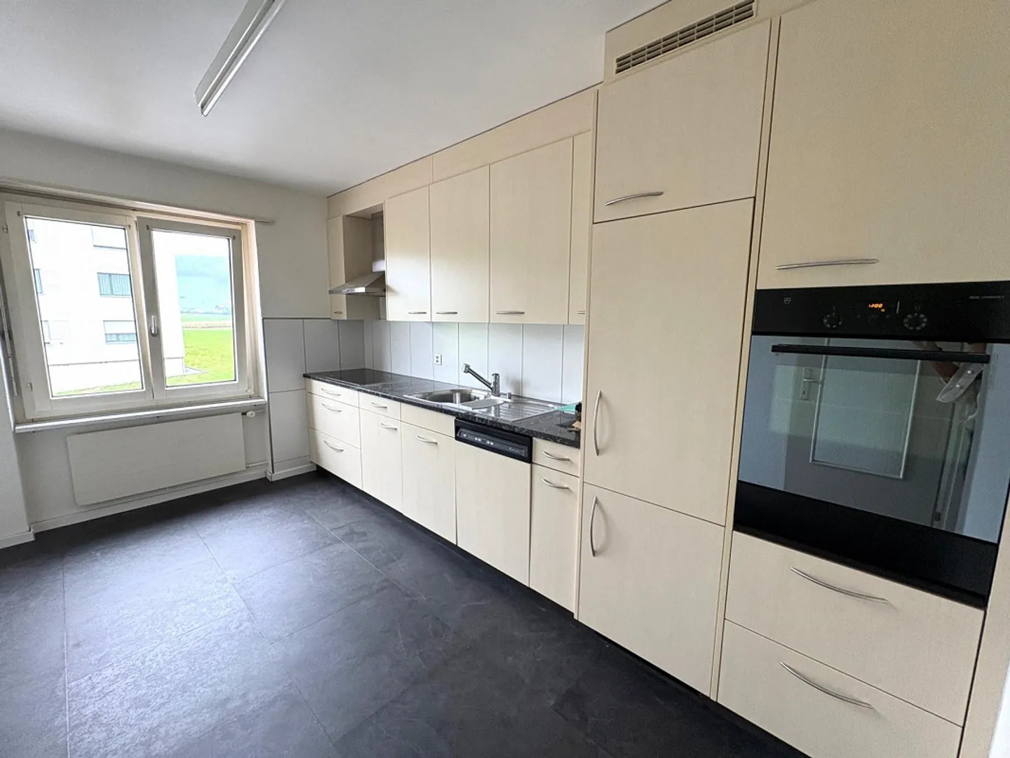 Charmante 3.5-Zimmer-Wohnung in ländlicher Umgebung - Foto 2 von 13