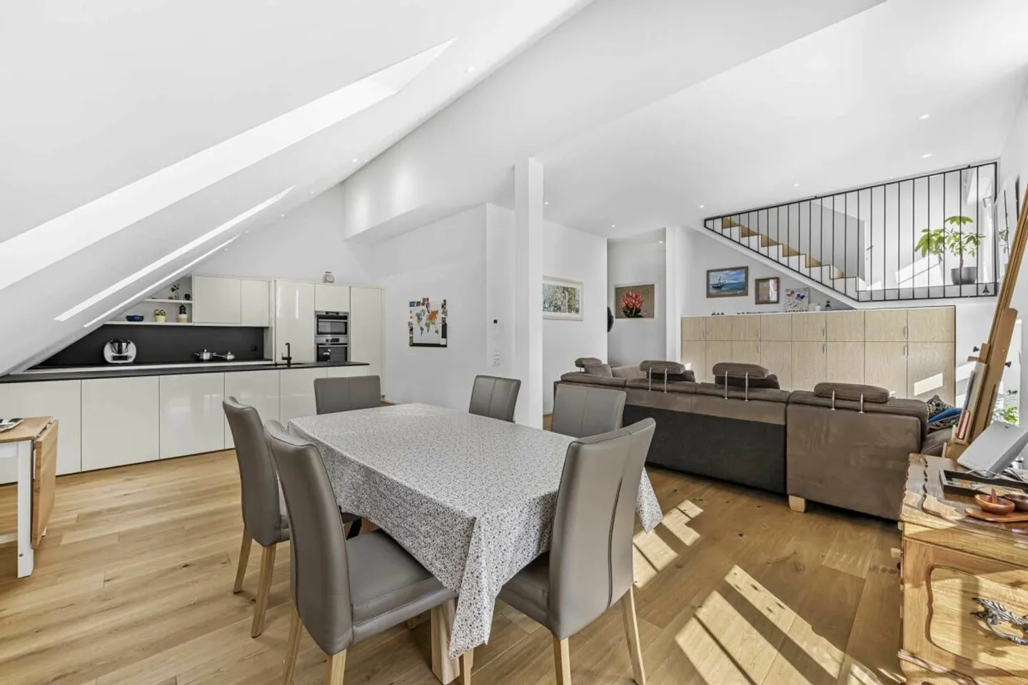 4.5-Room Maisonette Penthouse - Photo 3 of 11