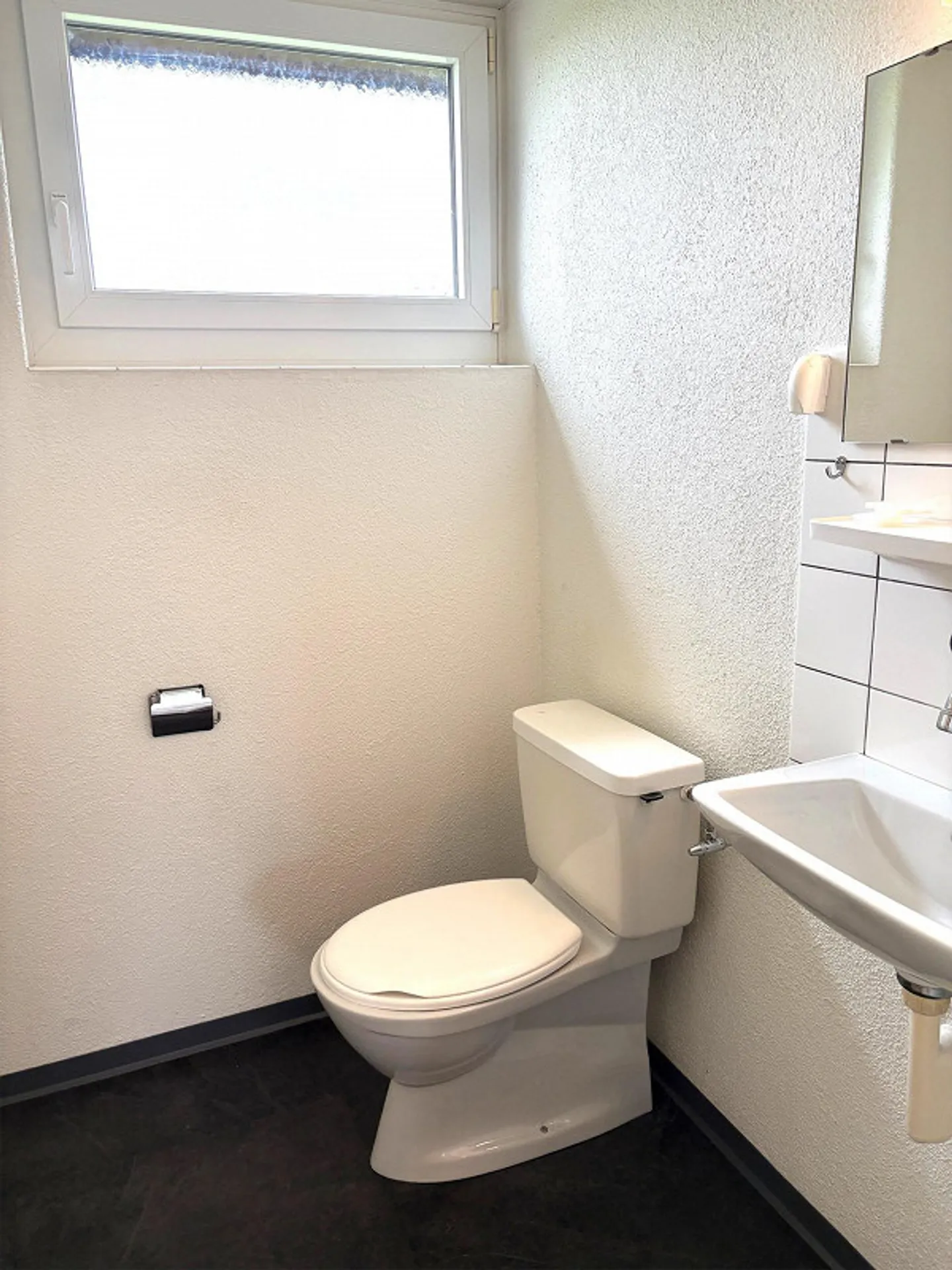 Charmante 3.5-Zimmer-Wohnung in ländlicher Umgebung - Foto 7 von 13