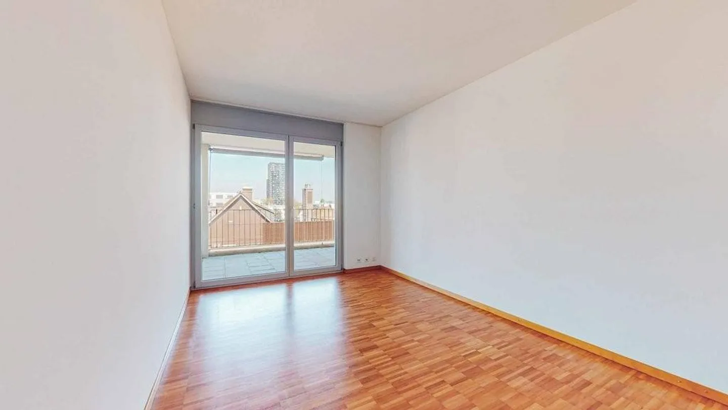 Spacious 3.5-room apartment - Photo 7 of 12
