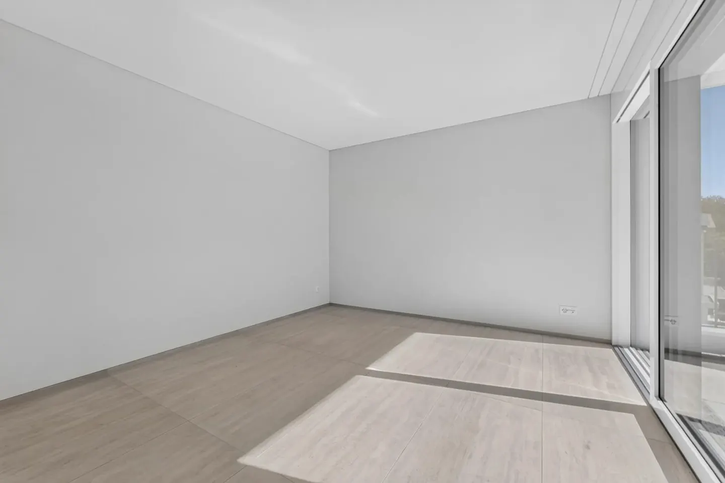 4.5-room penthouse apartment - first occupancy with generous terrace and direct lift access - Photo 9 of 13