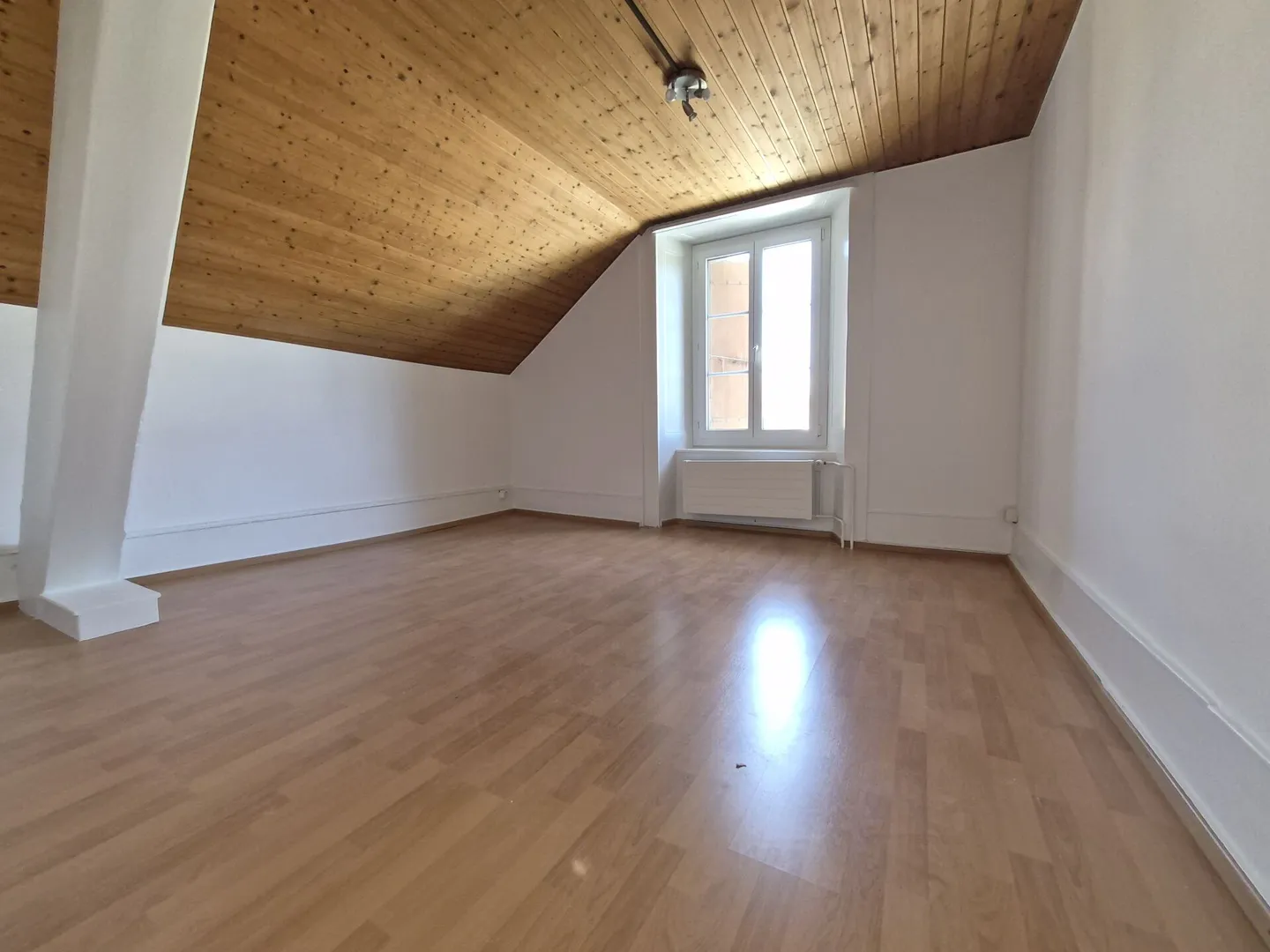 Schöne 4,5-Zimmer-Wohnung im 2. Stock - Foto 4 von 8