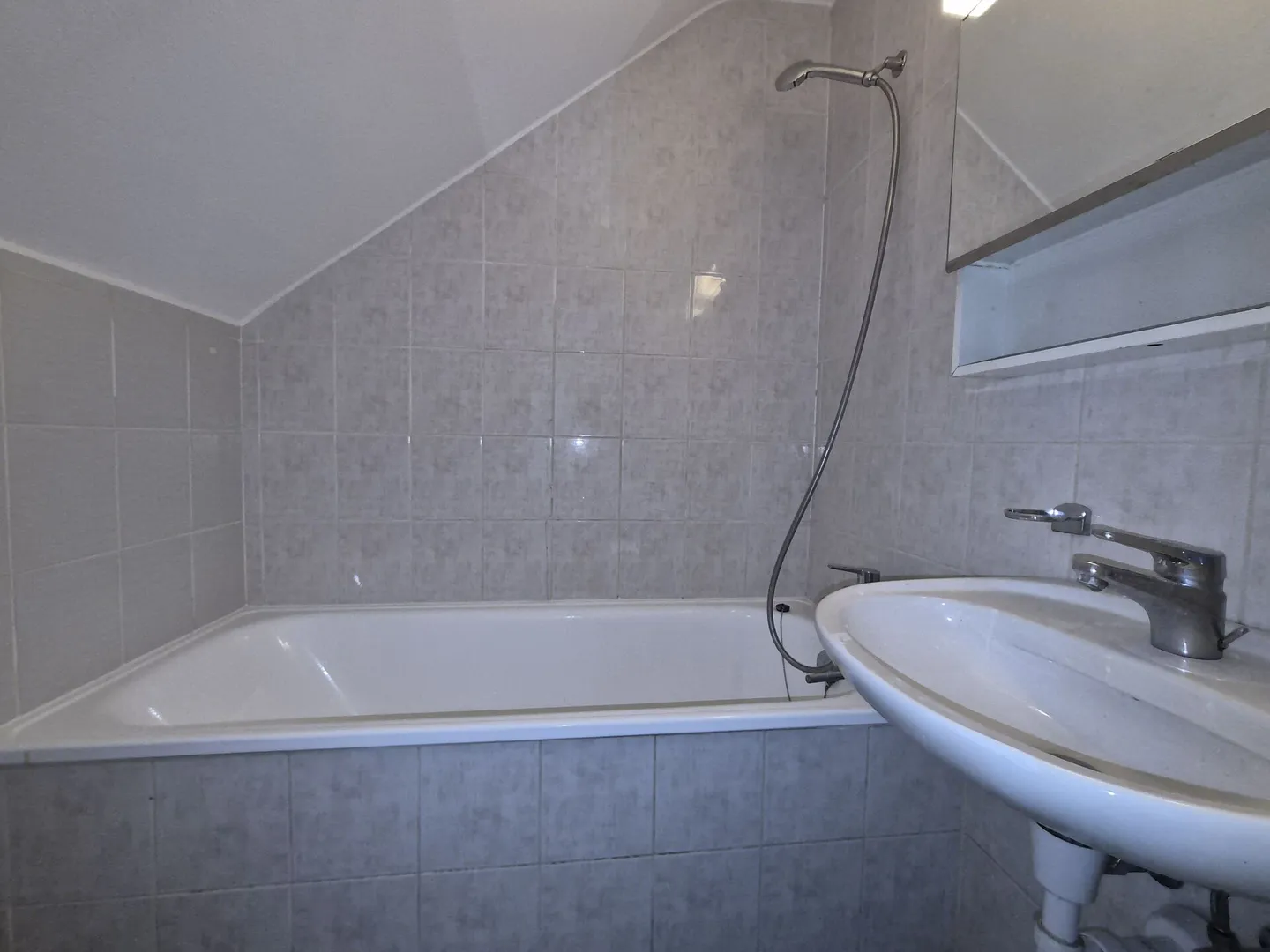 Schöne 4,5-Zimmer-Wohnung im 2. Stock - Foto 8 von 8