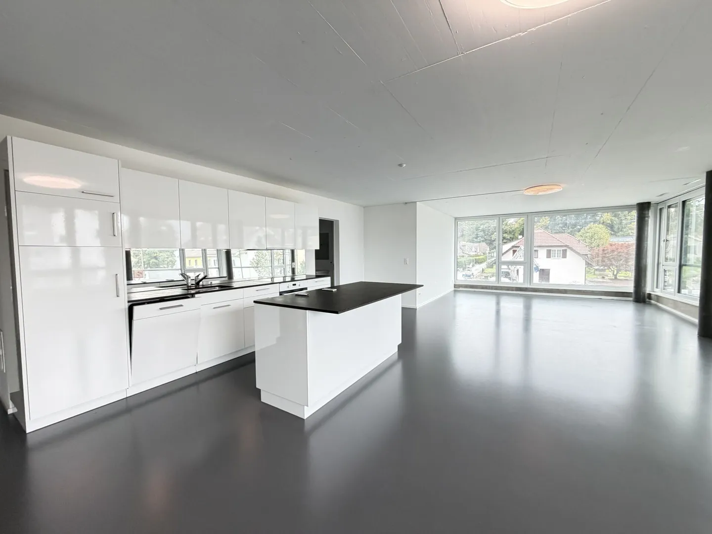 Geräumige 2.5-Zimmerwohnung - Foto 2 von 8