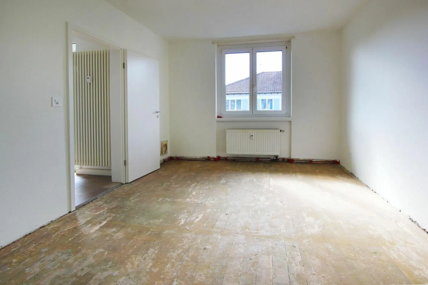 2.5 room apartment with balcony and converted attic - Photo 9 of 13
