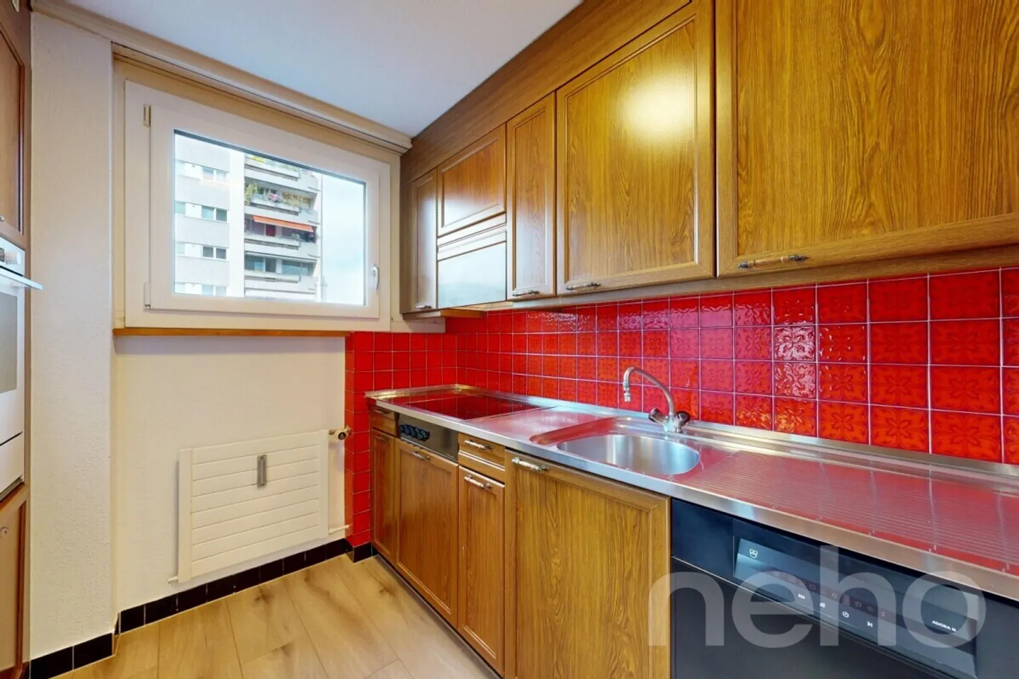 Charming apartment with a view of Pilatus and a spacious balcony - Photo 7 of 12