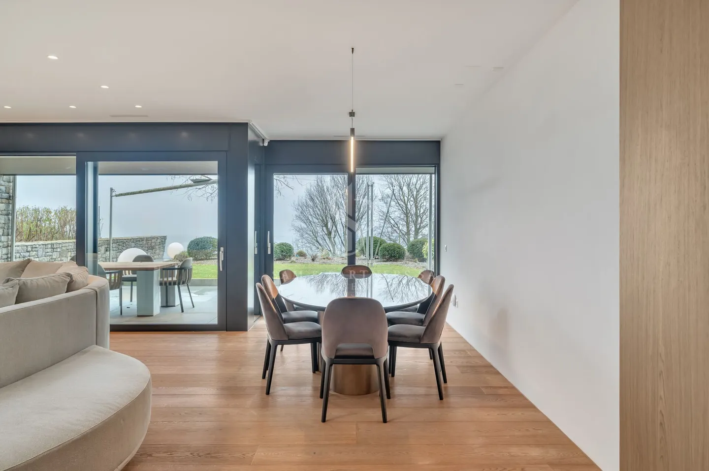 Appartamento di Lusso con Vista Lago - Foto 8 di 15