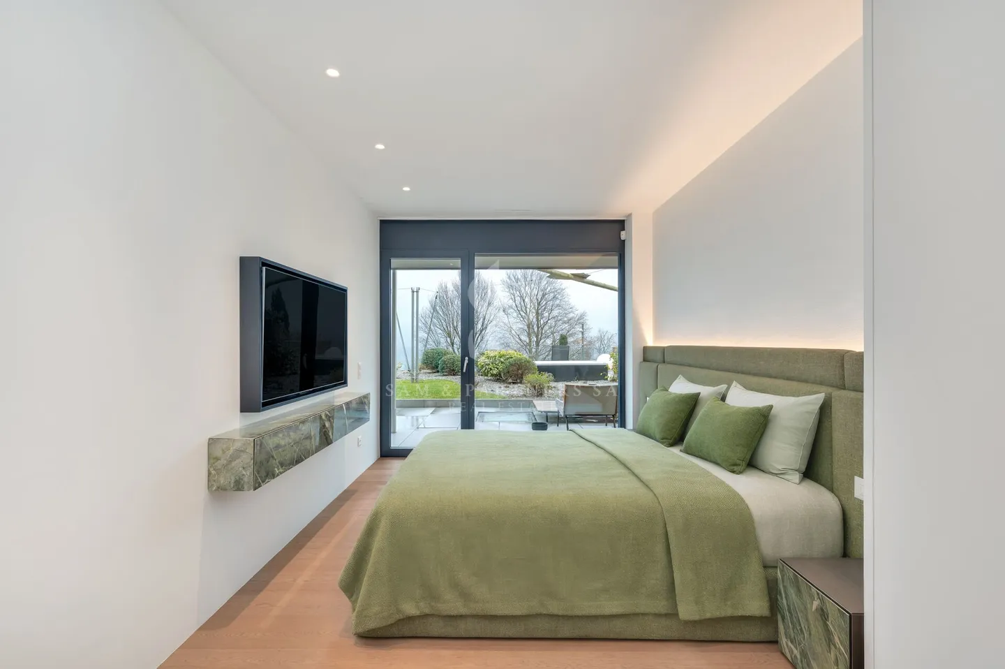 Appartamento di Lusso con Vista Lago - Foto 12 di 15