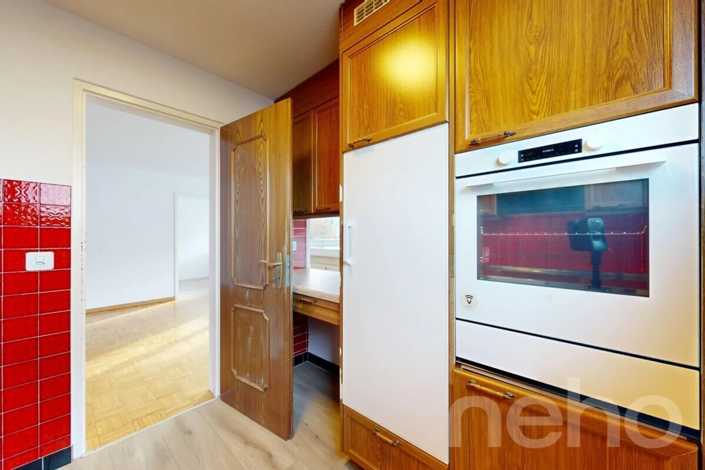 Charming apartment with a view of Pilatus and a spacious balcony - Photo 8 of 12