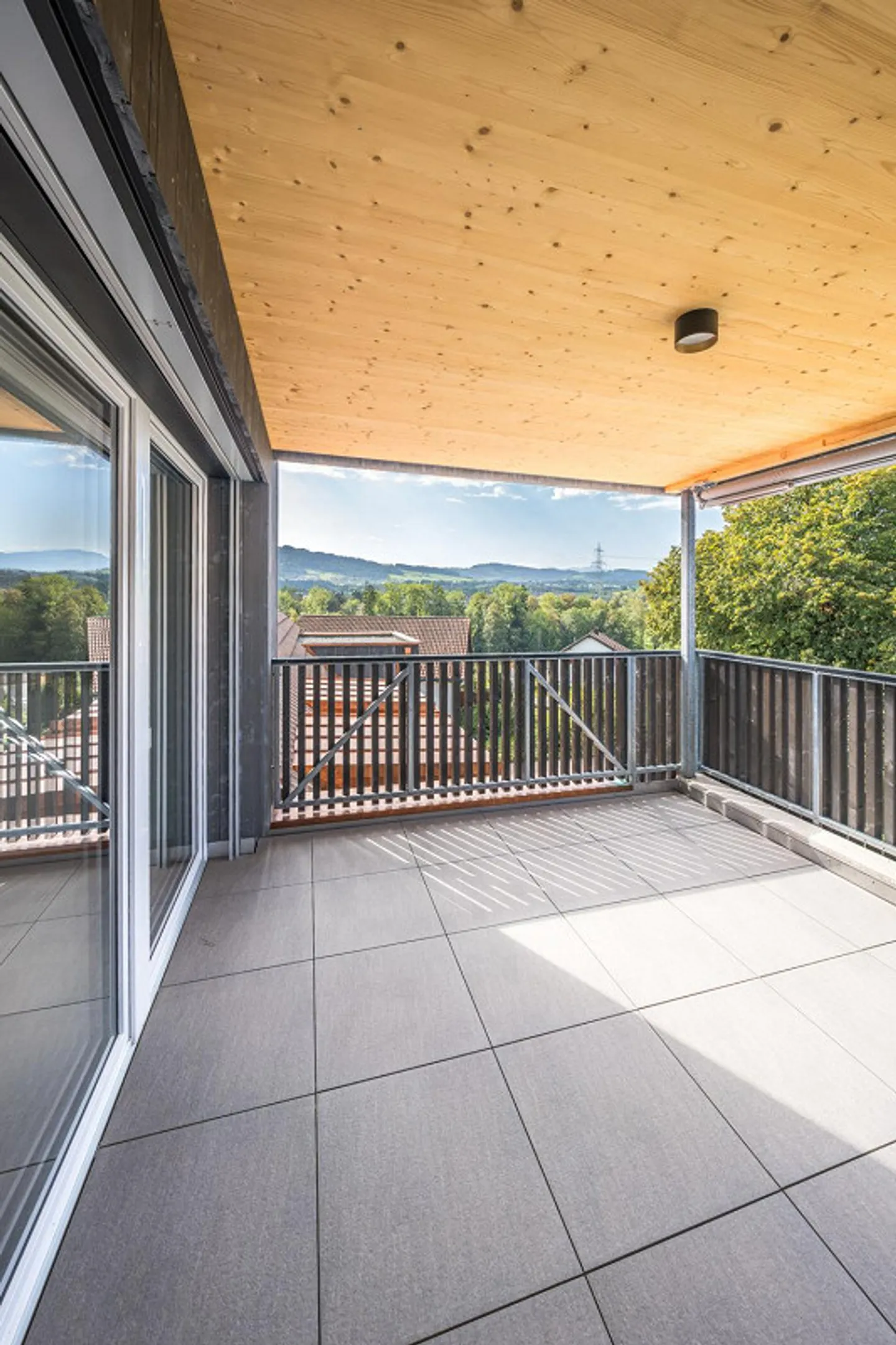 3.5-Room Maisonette Apartment - 139 m² Living with Special Character - Photo 6 of 13