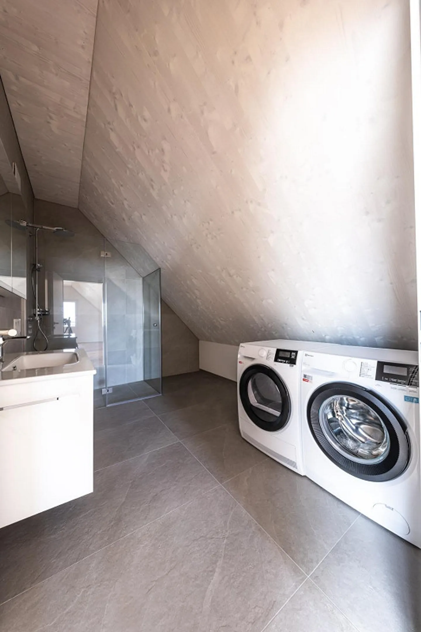 3.5-Room Maisonette Apartment - 139 m² Living with Special Character - Photo 13 of 13