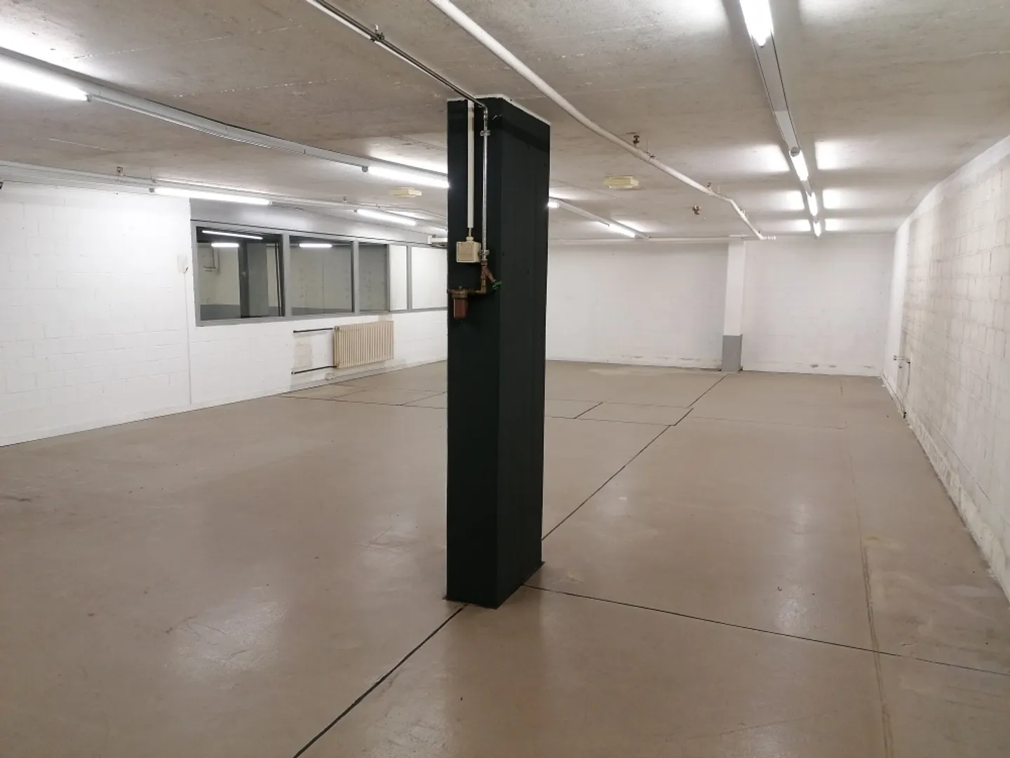 Officina/Magazzino in affitto - Foto 2 di 3