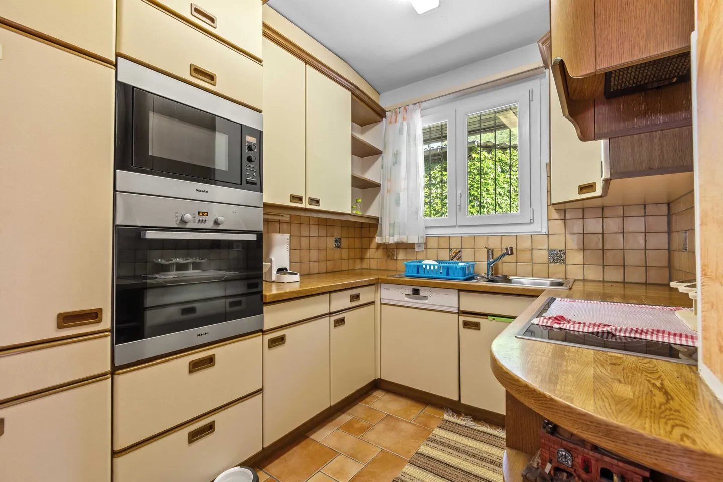 Prestigious semi-detached villa with pool and grotto - Photo 8 of 25