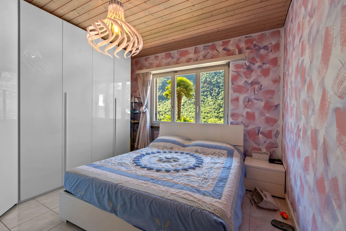 Prestigious semi-detached villa with pool and grotto - Photo 12 of 25
