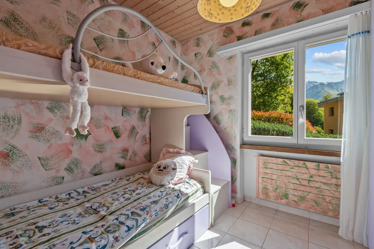 Prestigious semi-detached villa with pool and grotto - Photo 13 of 25