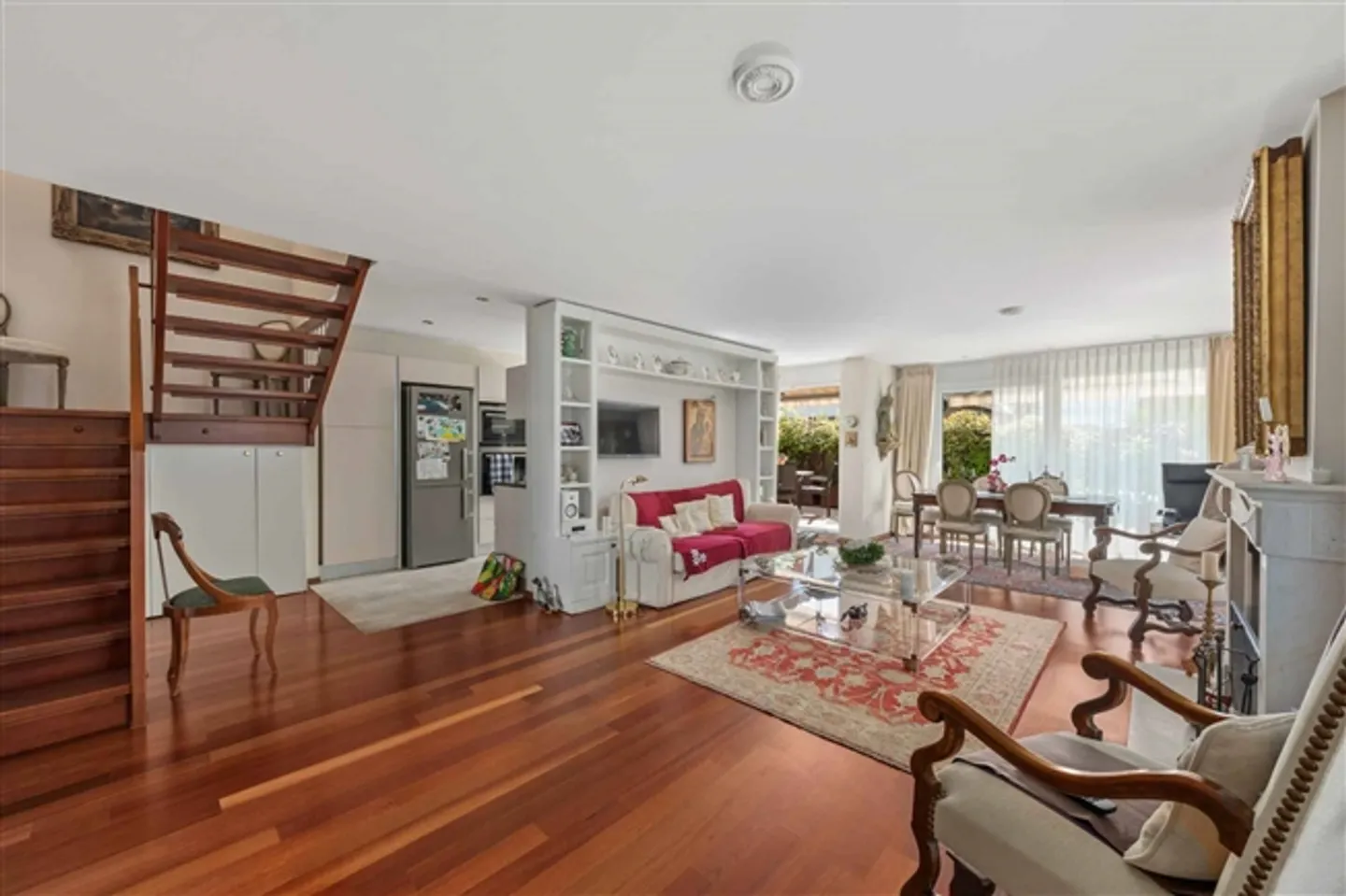 Appartement de haut standing en duplex au cœur de Nyon - Photo 2 sur 12