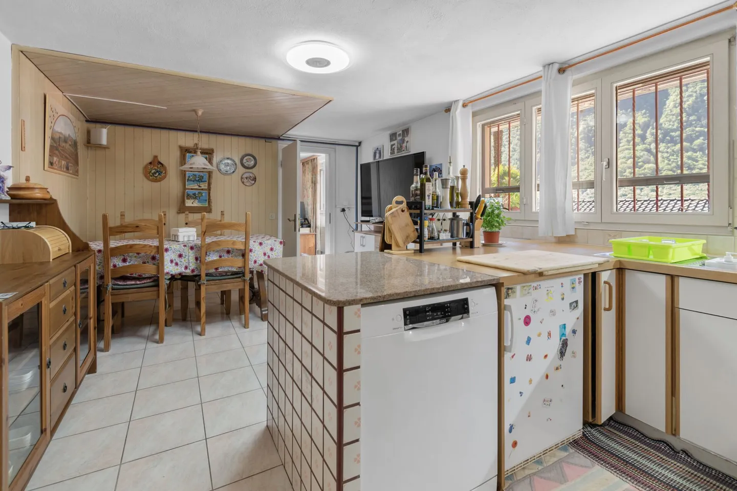 Prestigious semi-detached villa with pool and grotto - Photo 21 of 25