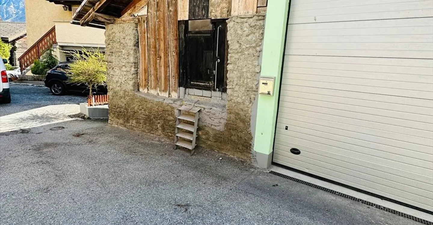 Barn to renovate with authorized project - Photo 6 of 10