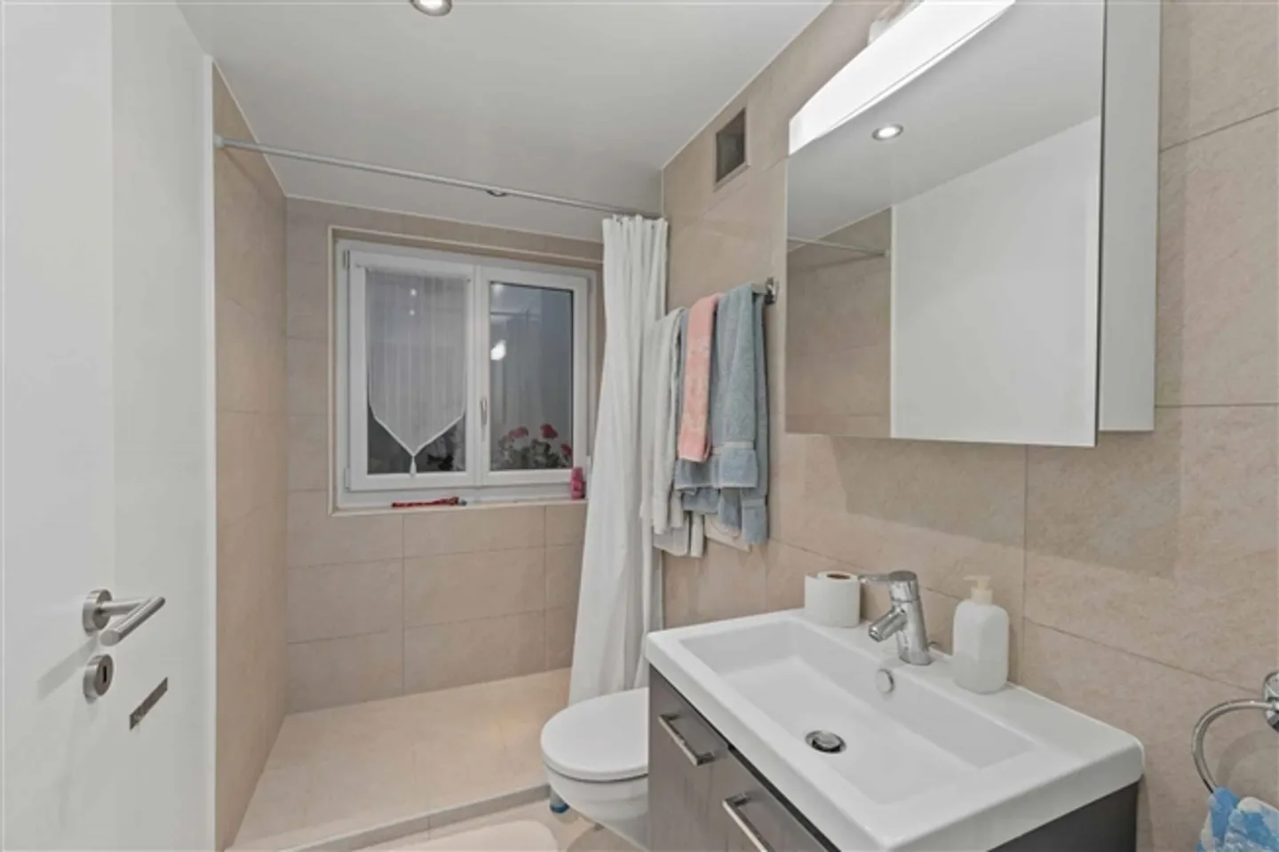 Appartement de haut standing en duplex au cœur de Nyon - Photo 11 sur 12