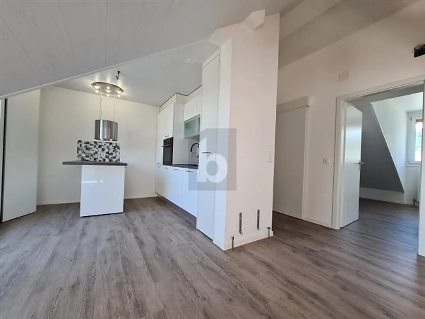 Helles 3-Zimmer-Apartment in Biel - Foto 3 von 6