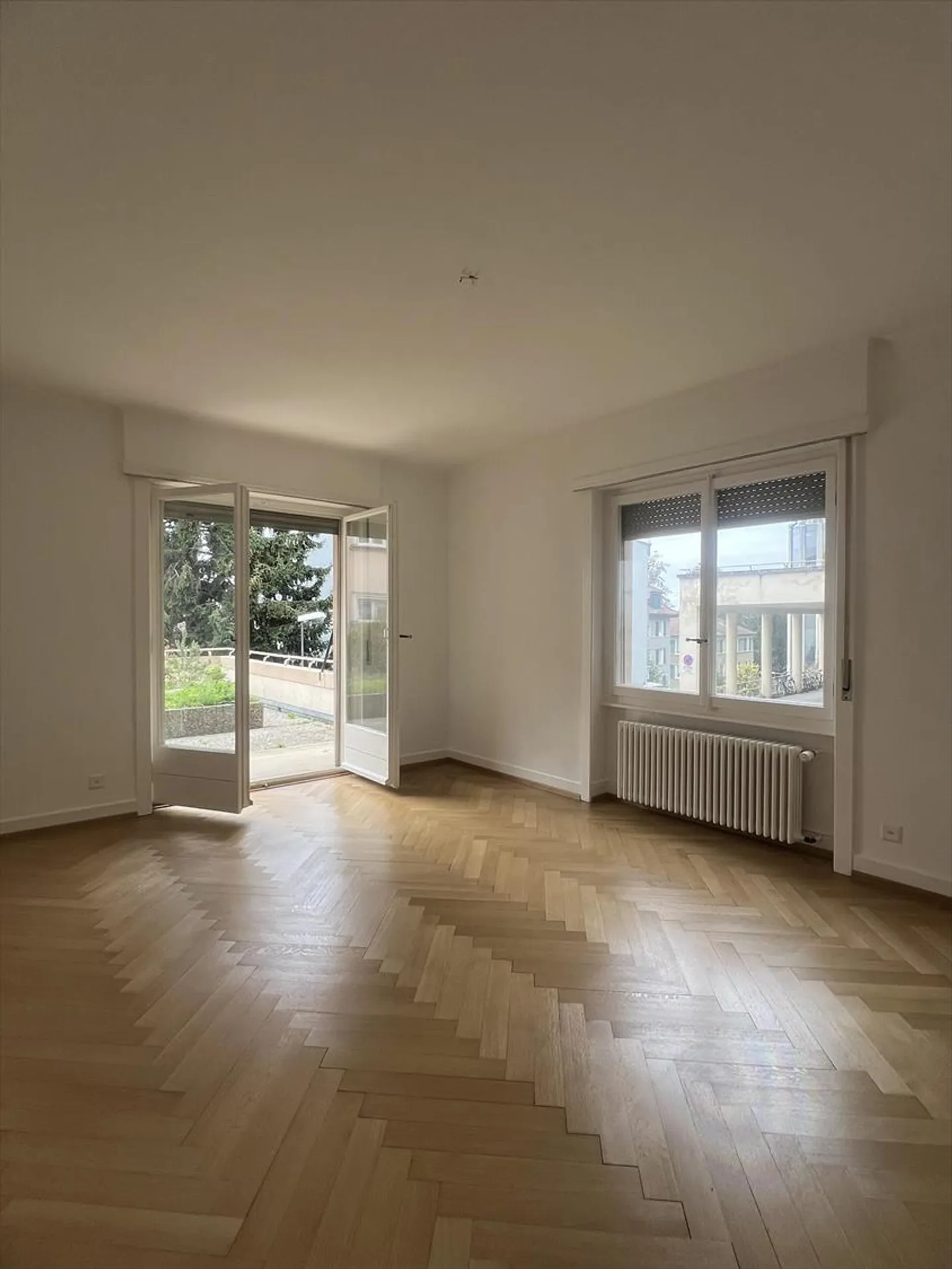 Building close to the city center - Fixed-term lease - Photo 2 of 8