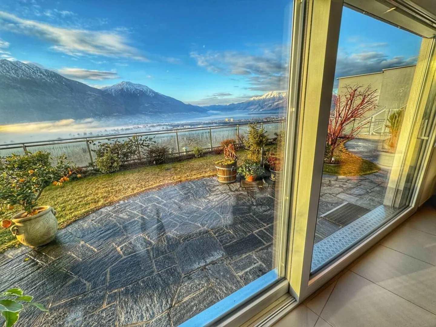 Appartamento di lusso con vista lago - Foto 1 di 14
