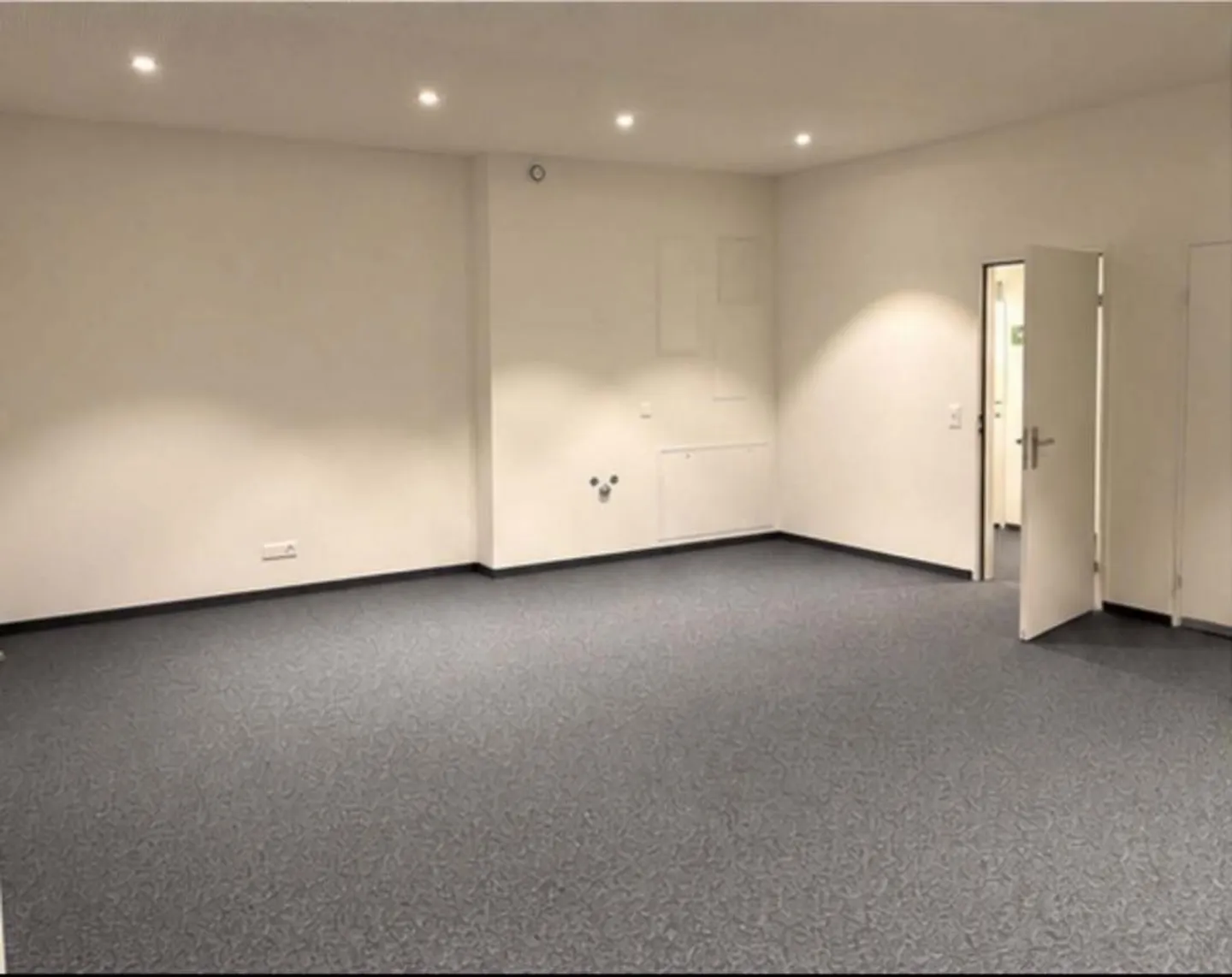 Bureau individuel moderne agrandi - Photo 3 sur 5