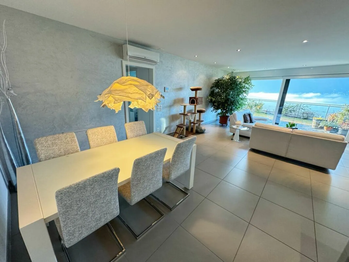 Appartamento di lusso con vista lago - Foto 3 di 14