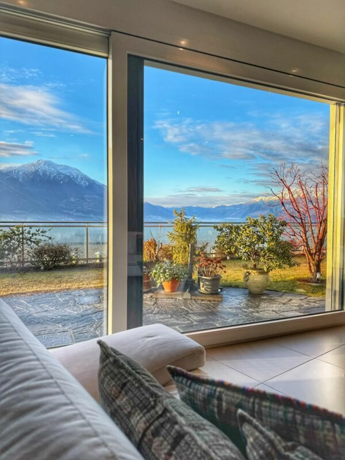 Appartamento di lusso con vista lago - Foto 4 di 14