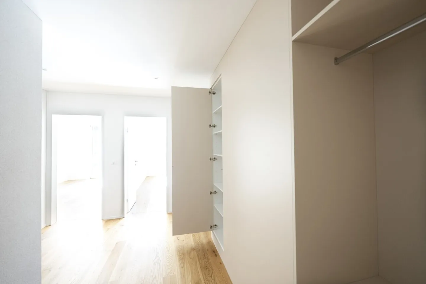 1 Month FREE - FIRST RENTAL BAHNWEID in Deitingen HIGH-QUALITY LIVING IN MODERN ARCHITECTURE - Photo 6 of 8