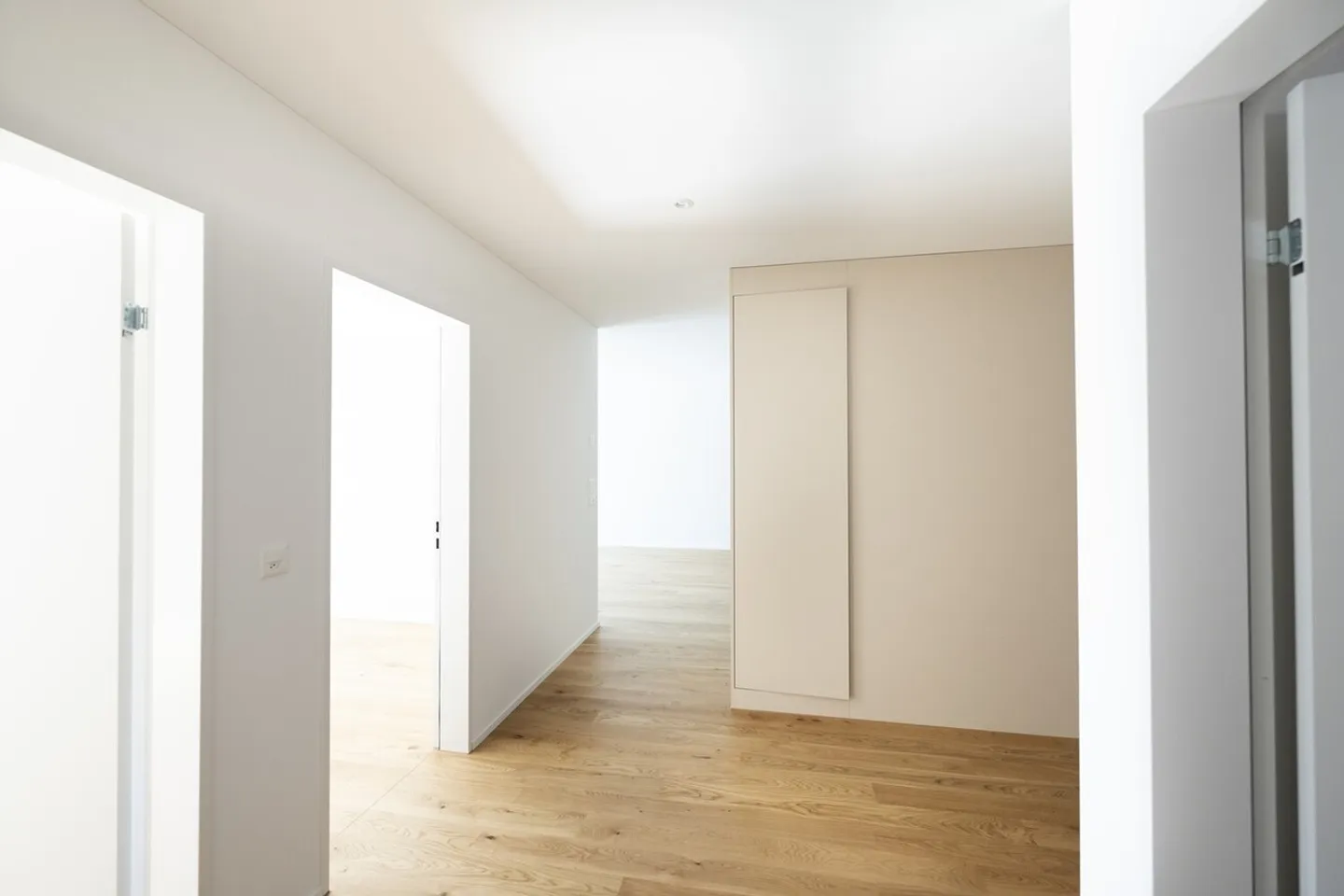 1 Month FREE - FIRST RENTAL BAHNWEID in Deitingen HIGH-QUALITY LIVING IN MODERN ARCHITECTURE - Photo 7 of 8