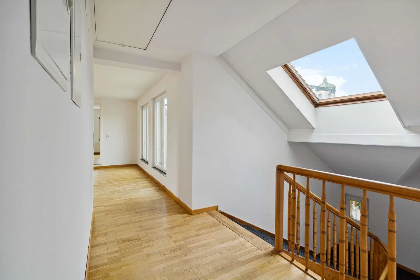 Edificio residenziale e commerciale con fascino nel centro di Gossau - Foto 3 di 6