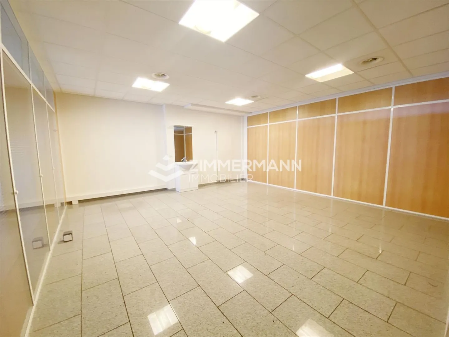 Jolis bureaux dans le quartier de Sécheron - Photo 4 sur 11